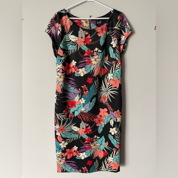ECI New York Floral Curve Hugging Dress - Picture 2 of 5